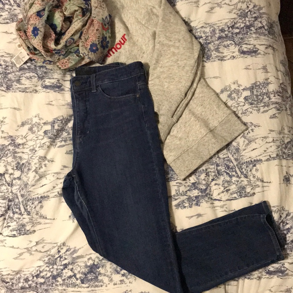 Uniqlo ultrastretch skinny jeans - high waisted
